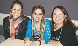 Мир повис на ниточке, мы сидим на краешке…