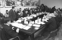 Чиновник, иди в народ!