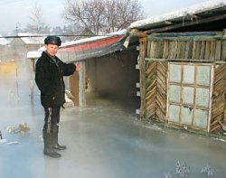 И тонут, и мерзнут