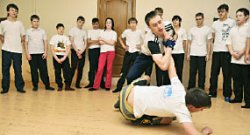 И на Бога надеются, и сами не плошают