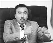 Не хочешь - заставим!