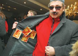 Тема сисек раскрыта частично