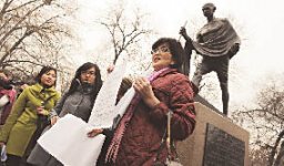 Ответила за Ганди