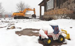 За ночь реку укротили