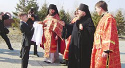 Архиепископ знакомится с вотчиной