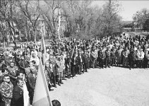 За родину, за статус!