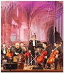 Всё слышнее звуки прежних клавесинов