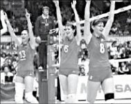 Слабый пол сильнее