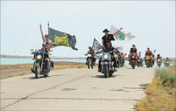 Четыре колеса возят тело, а два - душу