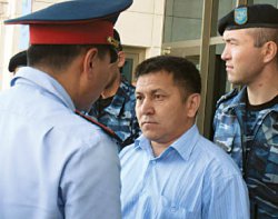 Заходи по одному!