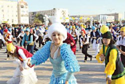 Город танцевал