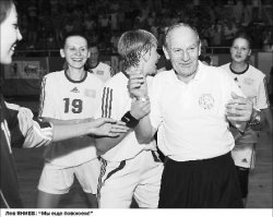 Старый лев борозды не портит