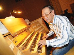 А слабо - сбацать “Мурку” на органе?