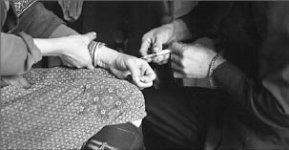 Мать, сын и… героин