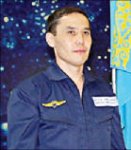 Меняет гражданство, чтобы полететь в космос