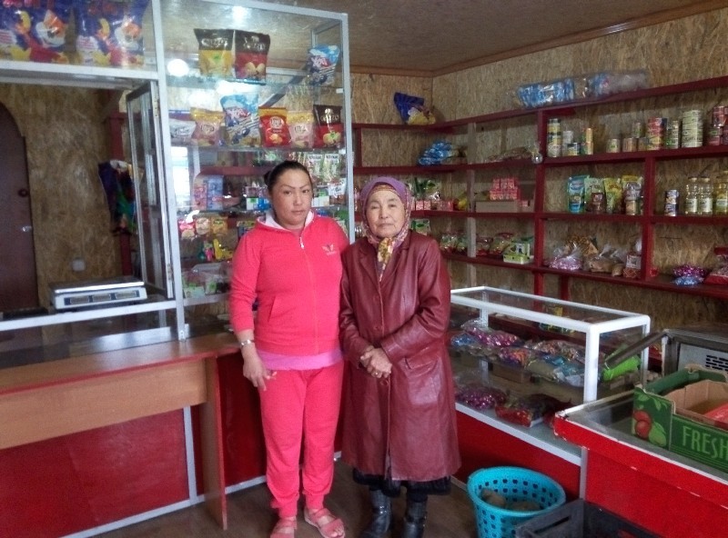 Айжан ЕРГАЛИЕВА c мамой.