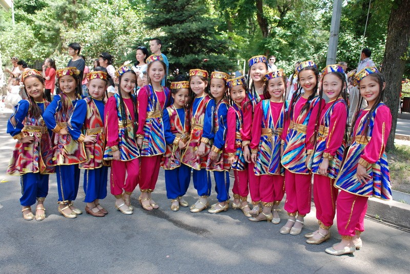 Коллектив “Жулдыздар” сорвал шквал оваций.