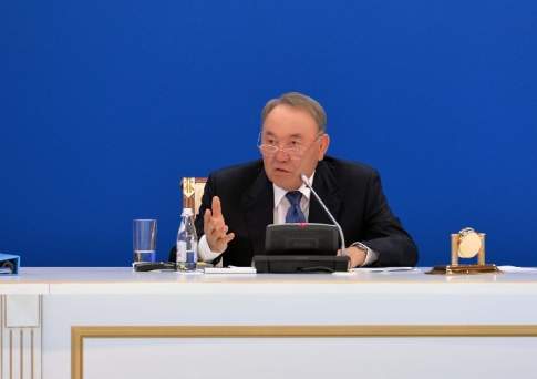 Назарбаев указал на недостатки и упущения в принятии новых законодательных актов РК