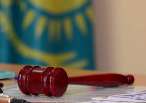 Сбившему пьяным насмерть пешехода бывшему замакима Риддера требуют ужесточить наказание