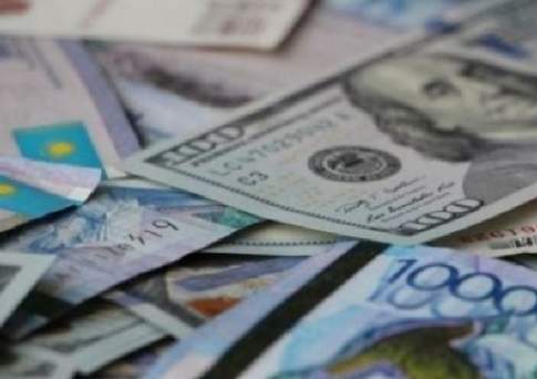 Курс продажи доллара в обменниках Алматы повысился до 363,8 тенге, в Астане и Шымкенте - до 364 и 365 тенге соответственно