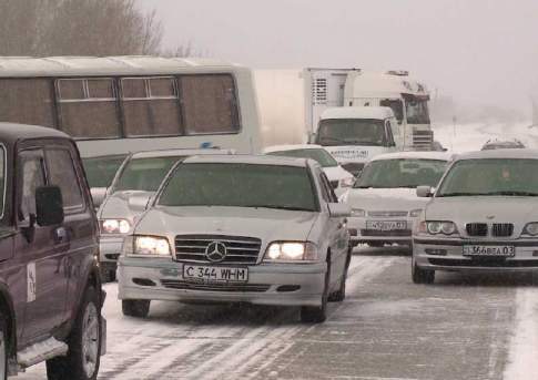 Из-за ухудшения погоды в Акмолинской и Актюбинской областях закрыты автодороги