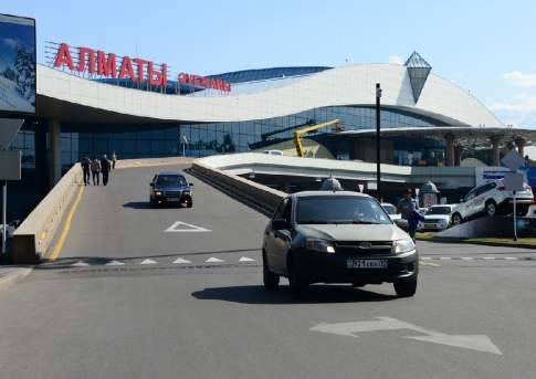 В аэропортах Алматы и Астаны задерживаются рейсы