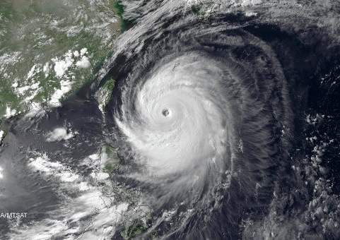 В Японии объявлена массовая эвакуация из-за тайфуна «Ногури»