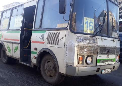 Ограничить движение автобусов старше 12 лет предлагают в Казахстане