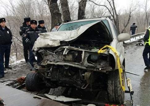 Двое полицейских погибли в ДТП на трассе Алматы-Бишкек
