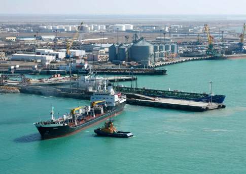 Стратегический объект морпорта Актау хотят на 3 года передать в аренду порту Курык