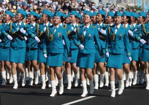 В казахстанскую армию планируют активно привлекать женщин