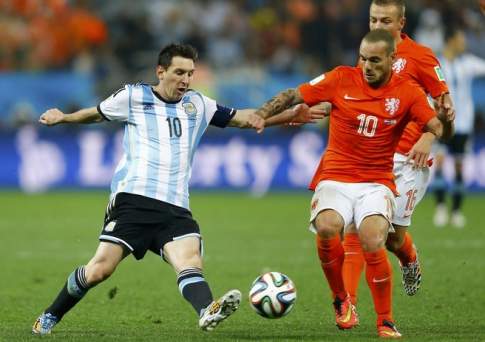 Аргентина по пенальти обыграла Голландию и вышла в финал чемпионата мира-2014, проходящего в Бразилии