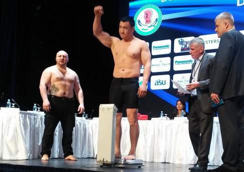 В Алматы на профи-ринге проведут бои 12 казахстанских боксеров