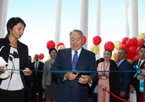 Президент Казахстана открыл Казахскую национальную академию хореографии