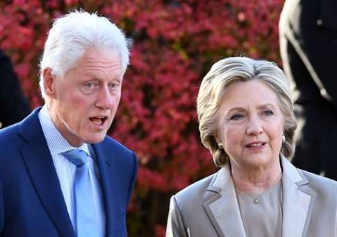 Хиллари Клинтон разводится с Биллом после провала на выборах