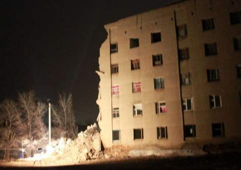 Частично обрушившийся в Кызылорде пятиэтажный дом пойдет под снос