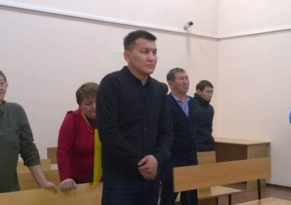 Учитель, похваливший убийц Дениса Тен, уволен из школы