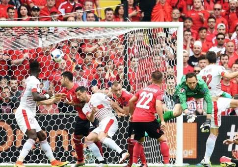  Сборная Швейцарии обыграла Албанию на Евро-2016