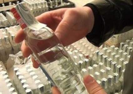 Налоговик из Шымкента при проверке похитил 288 бутылок водки