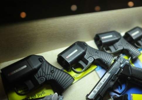 В МВД не видят необходимости в возврате казахстанцам права на ношение травматического оружия