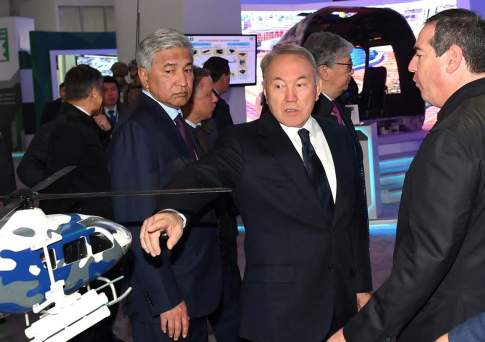 Назарбаев: Казахстан развивает собственный оборонно-промышленный комплекс, используя самое лучшее оборудование