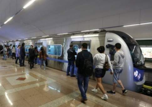 Метро Алматы продлит движение поездов до полуночи