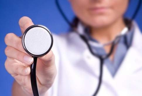 Президент Казахстана поручил повысить на 20% зарплату участковым врачам