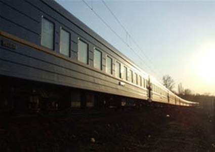 Под Харьковом перед поездом из России взорвали железную дорогу