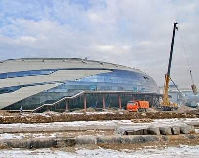 Глава государства ознакомился с ходом строительства Ледового дворца в Алматы