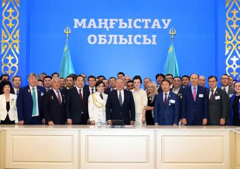 Президент Казахстана встретился с общественностью Мангистауской области