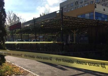 Полиция проверяет информацию о минировании адмздания в Алматы