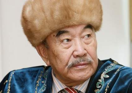 Скончался народный писатель Казахстана Шерхан Муртаза