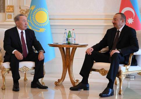 Главы Казахстана и Азербайджана встретились в резиденции «Загульба»