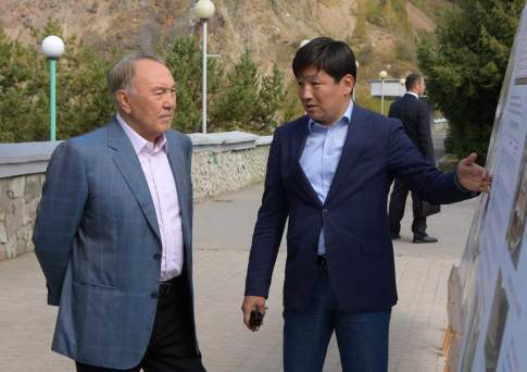 Президент Казахстана ознакомился с ходом реконструкции катка «Медеу» и горнолыжного курорта «Шымбулак»